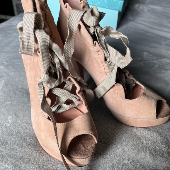 Betsey Johnson Heels - Picture 7 of 10